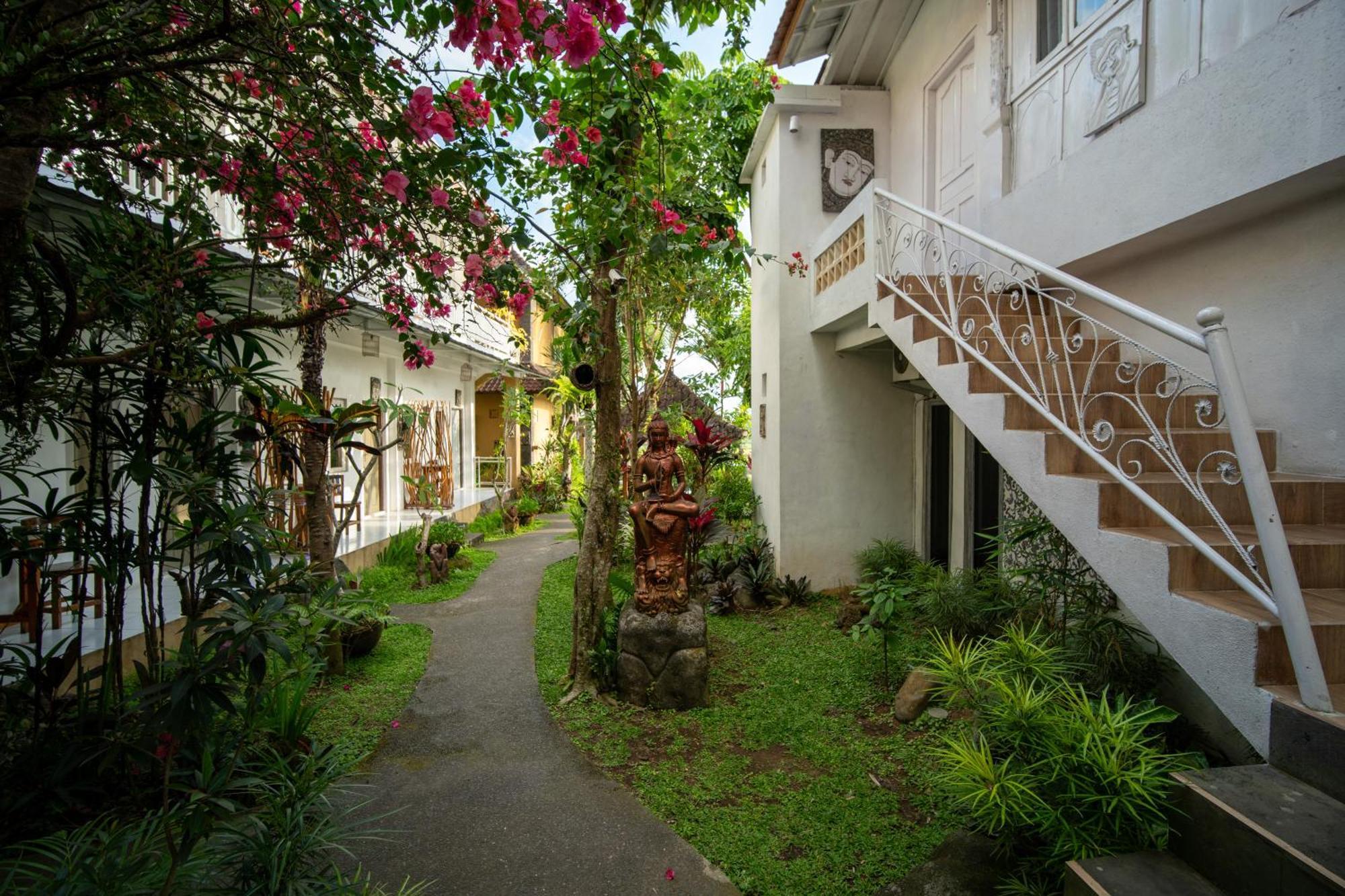 Kubu Sari Ubud Exterior photo